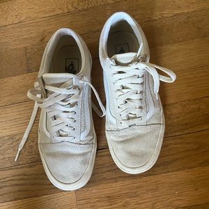 Women’s vans size 8.5 (men’s 7)
